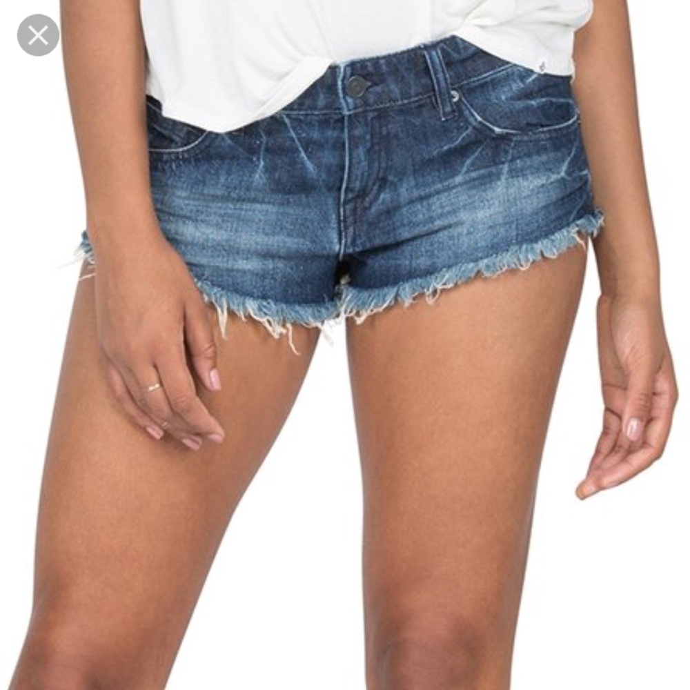 Volcom Shorts - Picture 2 of 3